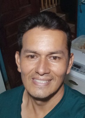 Junior, 40, República del Ecuador, Loja