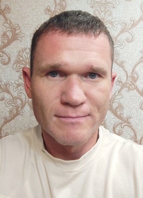 Максим из Хабаровска 42 года
