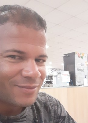Cristiano, 34, República Federativa do Brasil, Guarulhos