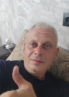 Дмитрий из Великого Новгорода 45 лет
