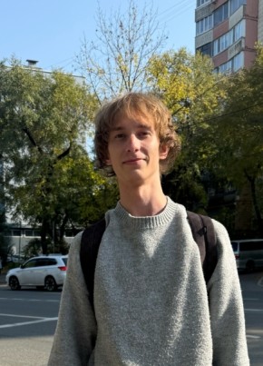 Илья из Владивостока 21 год