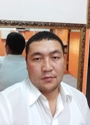 Руслан из Канта 34 года