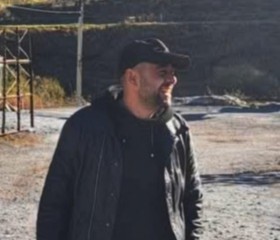 Giorgi, 36, Tbilisi