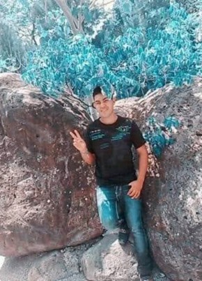 Nicolas из Cuernavaca 26 лет