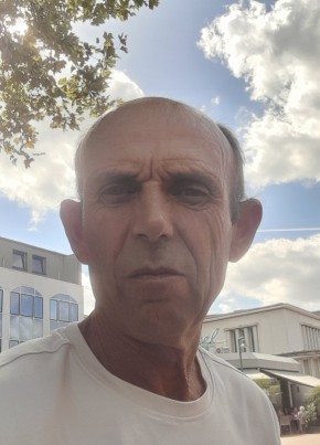 Hamdi из Königswinter 51 год