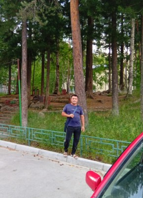 Yeorkinzhon Rasulo, 18, Russia, Nizhnevartovsk