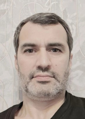 Максим из Москвы 45 лет