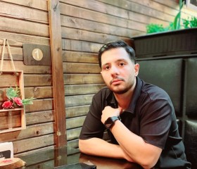 Mohammadreza, 23, Budapest