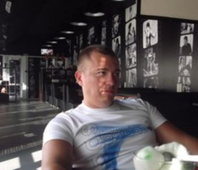 Dmitriy Viktorov, 40, Saint Petersburg