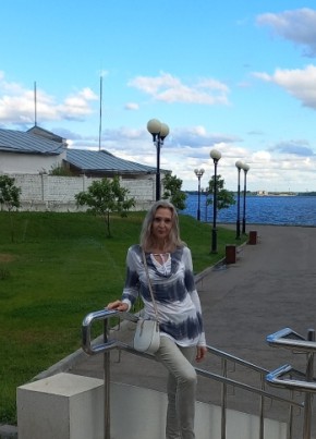 Татьяна из Саратова 56 лет