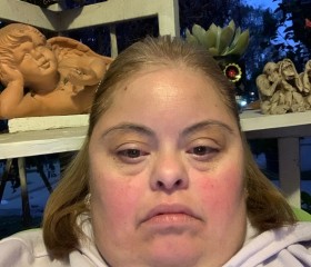 DIUCEDOLN, 18, Los Angeles