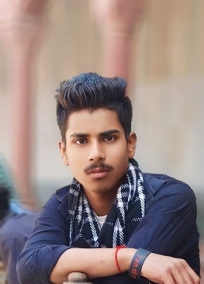 Bittu, 18, India, Bārān