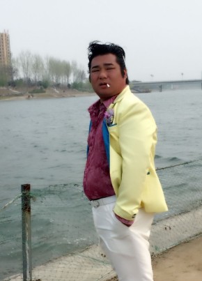 学校看门大爷, 39, 中华人民共和国, 安庆市