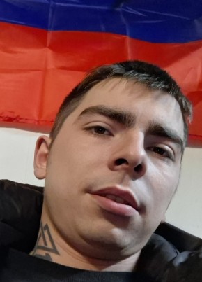 Артем из Валуйки 24 года