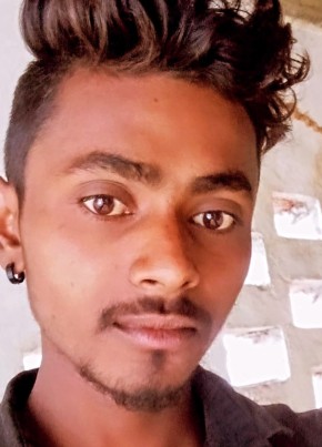 Rajchauhan, 18, India, Gorakhpur (Uttar Pradesh)
