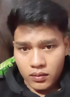 serang из Singapore 18 лет