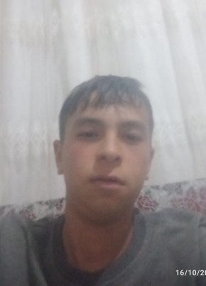 Musa из Karaman 18 лет