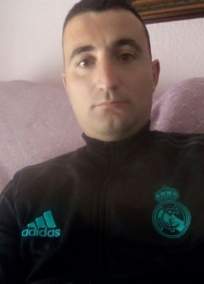 Jose Cera Borrer, 32, Estado Español, Huelva