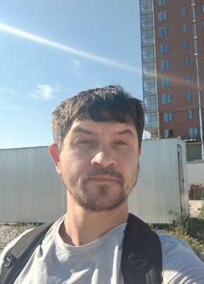 Дмитрий из Черноморское 42 года
