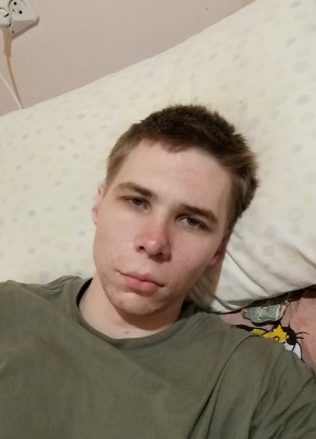 Данил из Феодосии 19 лет