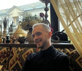 Aleksandr, 26, Nha Trang