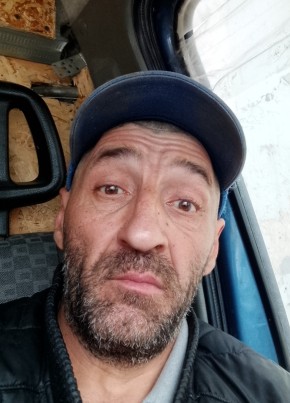 Рустам из Кизилюрта 47 лет