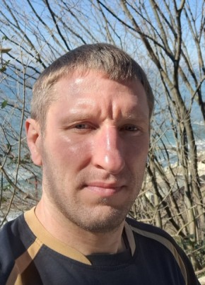 Андрей из Воронежа 42 года