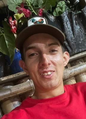Erick Santiago из Pitalito 22 года