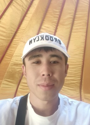 Айнабек из Toshkent 18 лет