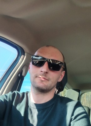 Artyem Savchik, 31, Belarus, Mazyr