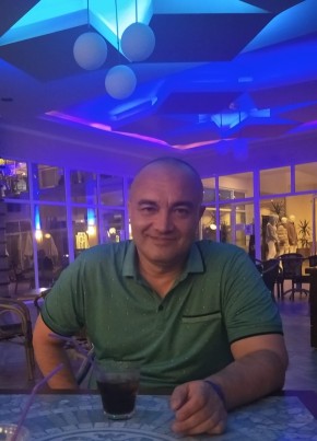 Александр из Снежинска 53 года