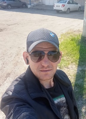 Михаил из Саратова 33 года