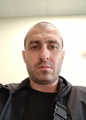 Валерей из Ярославли 33 года