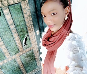 نور, 22, Bamenda