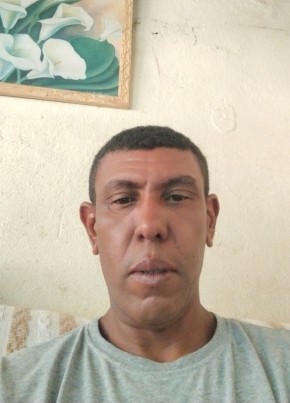 Carlos Roberto из Oliveira 47 лет