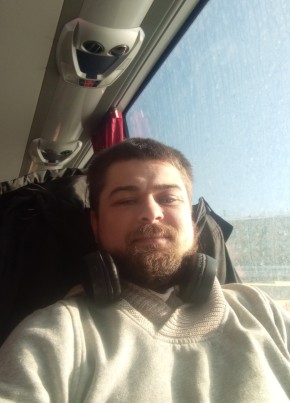 Илья, 32, Россия, Олонец