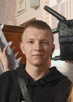 Елисей Ветютнев из Волгограда 18 лет