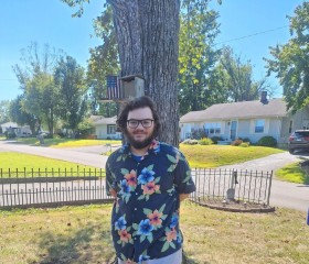 Zach, 18, Evansville