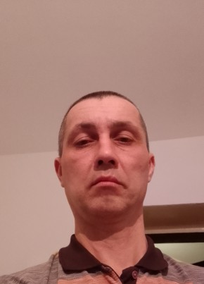Дмитрий Петров