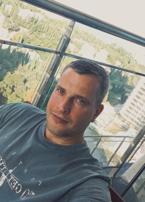 Антон из Симферополи 39 лет