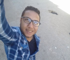 Mostafa, 30, Cairo