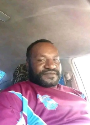 Junior из Port Moresby 32 года