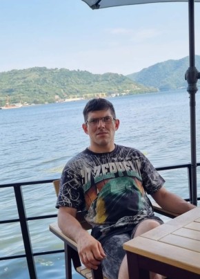 Ionut Uta, 33, Romania, Pitești