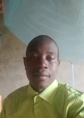 Daniel omondi из Eldoret 28 лет