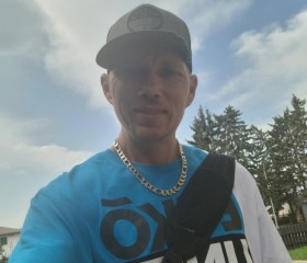 Simon white, 39, Edmonton