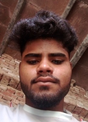 Somveer, 18, India, Delhi