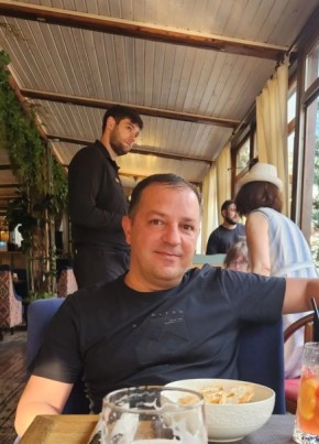 Артём из Георгиевска 43 года