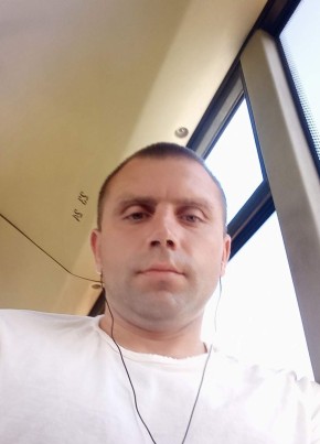 Александр, 38, Россия, Ильинский