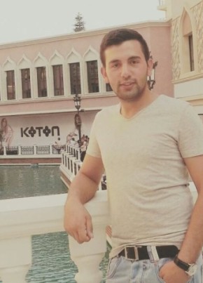 Mücahit, 30, Türkiye Cumhuriyeti, İstanbul