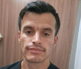 Mir, 32, Beryozovsky